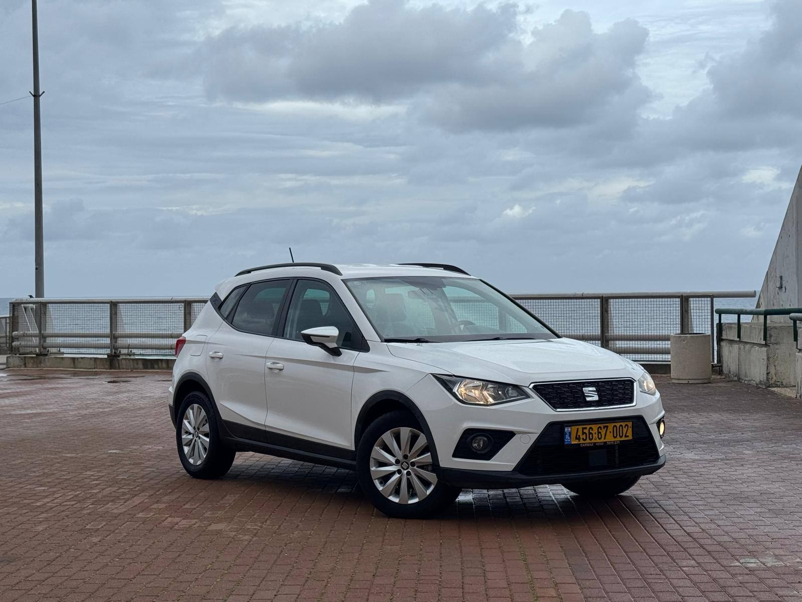 סיאט ARONA