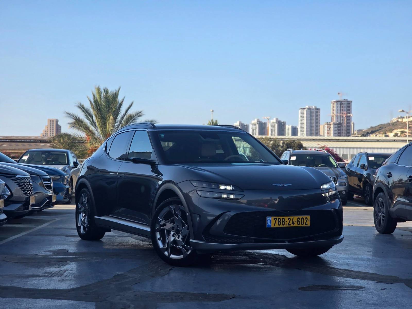 גנסיס GV60
